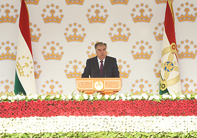 Речь перед началом мирного шествия жителей города Душанбе в честь 30-летия Государственной независимости Республики Таджикистан